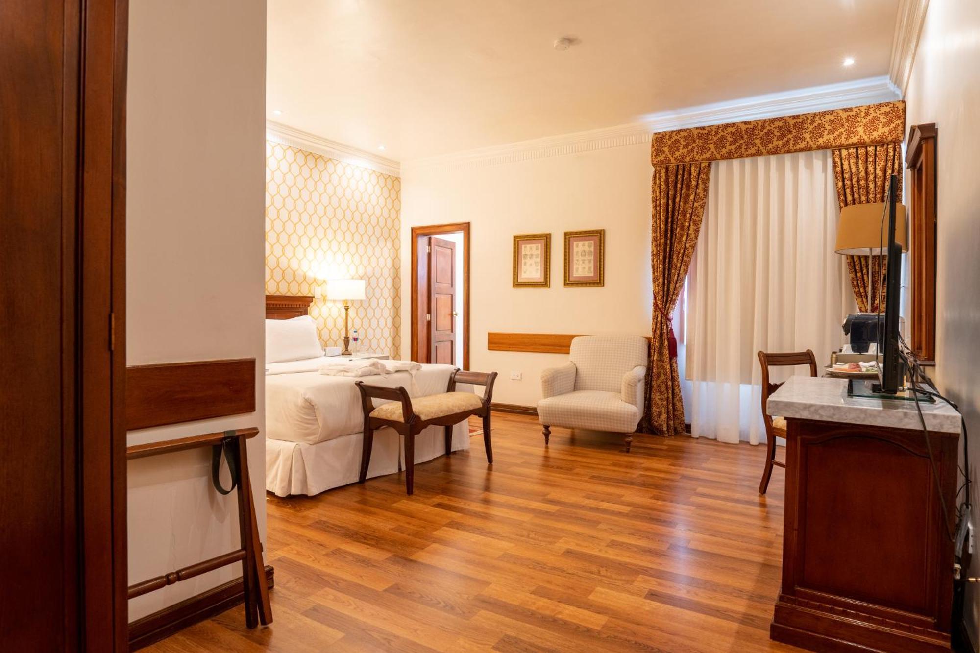 Hotel Boutique Santa Lucia Cuenca Extérieur photo